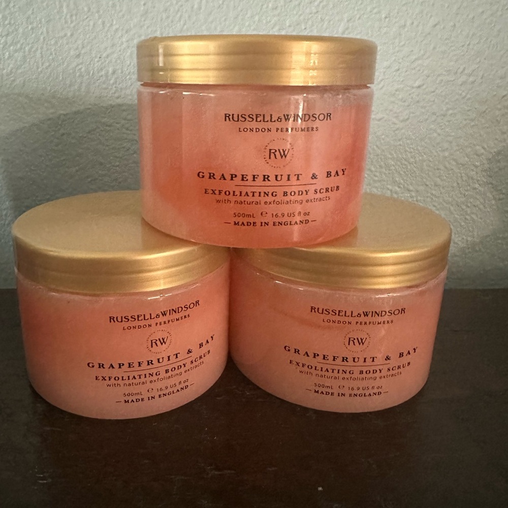 NEW Russell & Windsor Exfoliating Body Scrub Grapefruit & Bay 16.9 oz.